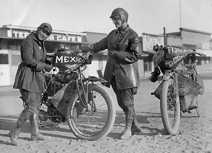 Van Buren Sisters in Mexico